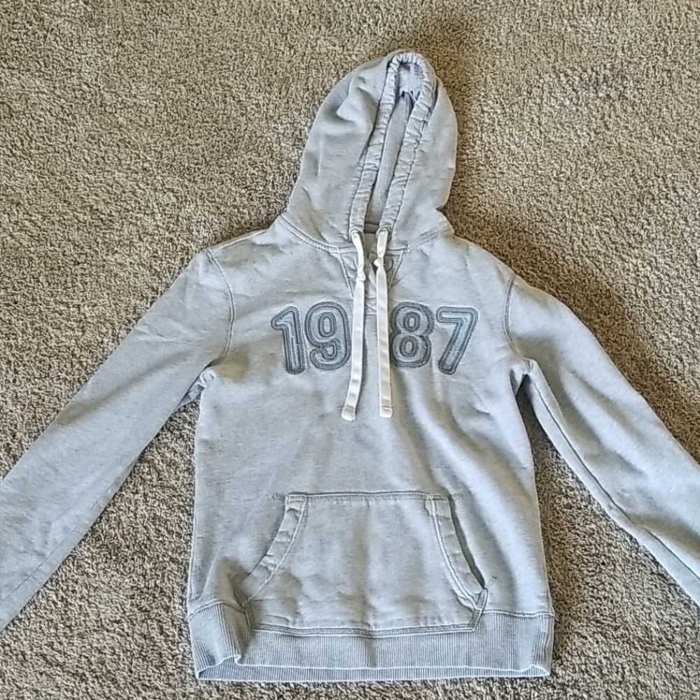 Gray Aeropostale Sweatshirt